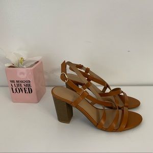 Old Navy Thick Heel Sandals 👡